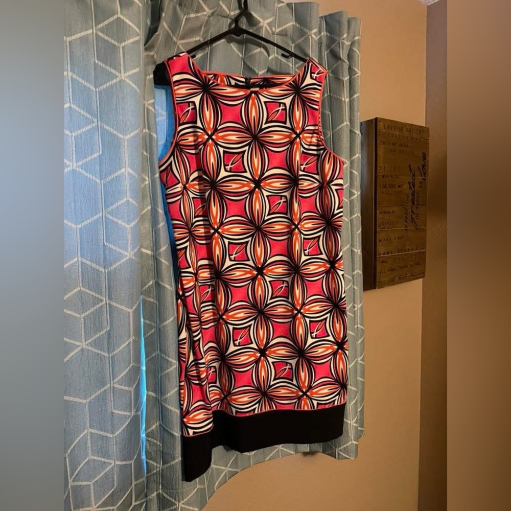 Geometric Pink and Black Sleeveless Dress